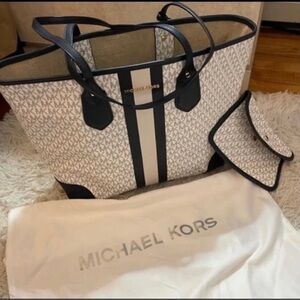 Michael Kors Tote
